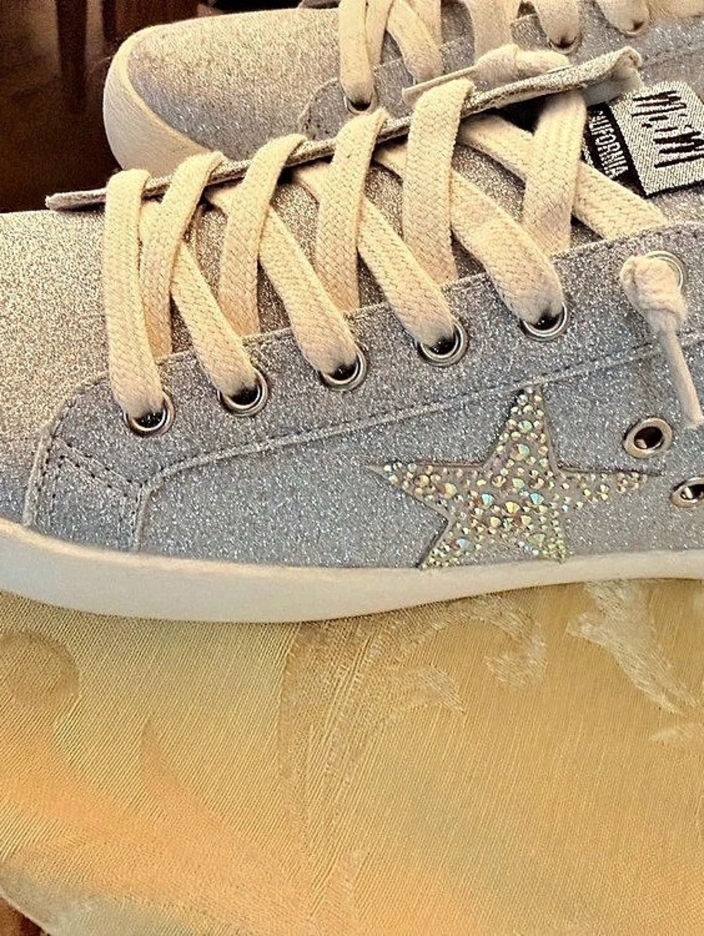 M.i.m Skylar Glitter Star Sneakers Silver US 7 Like New